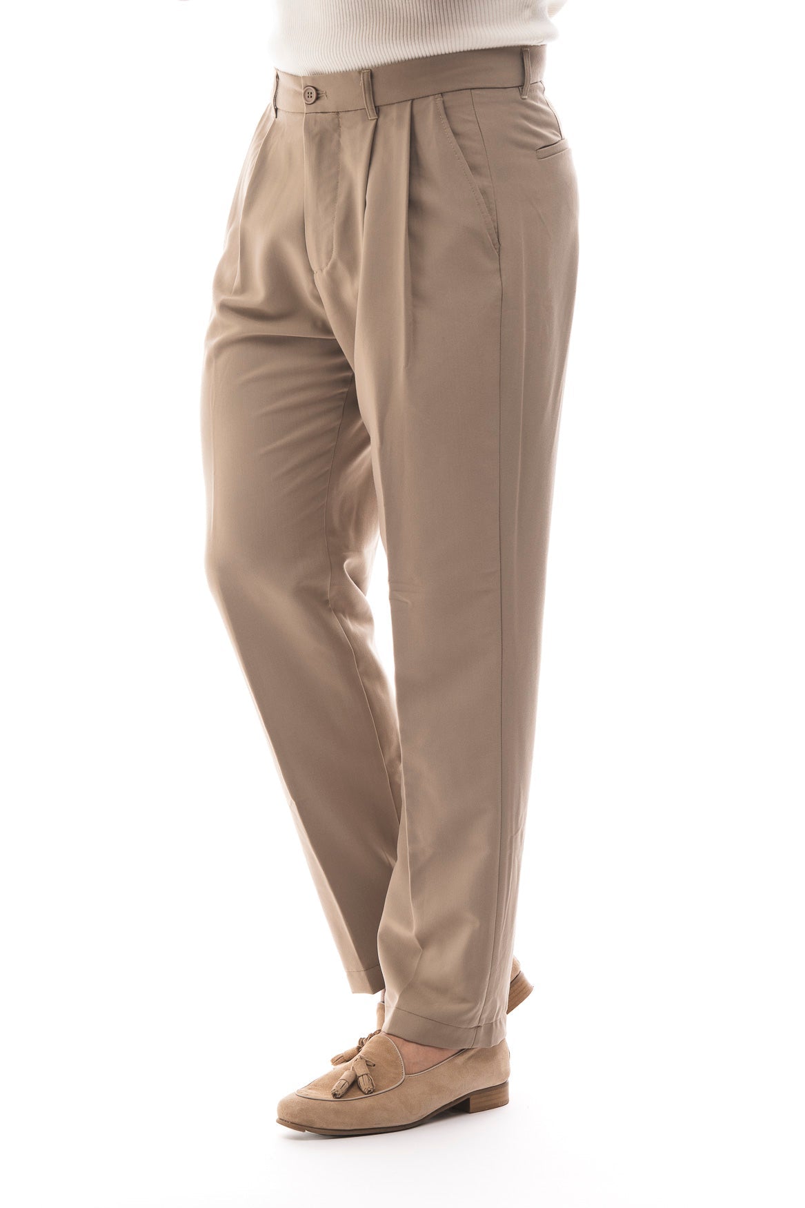 PANTALÓN CHINO PINZAS